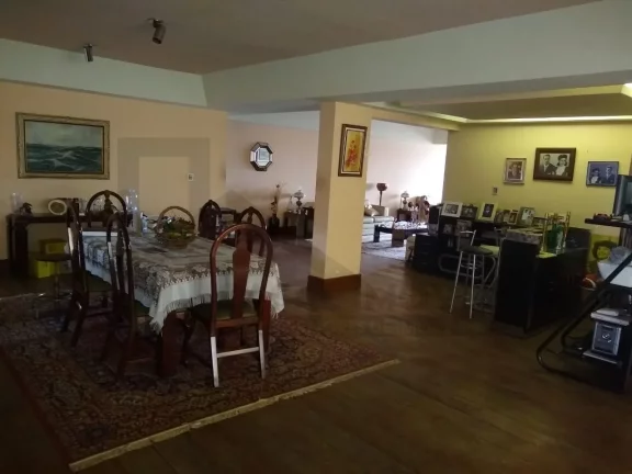 Imagem CASAL IMÓVEIS VENDE APARTAMENTO ED CRISTO REI 4 SUÍTES + 2 VGS 360 M2