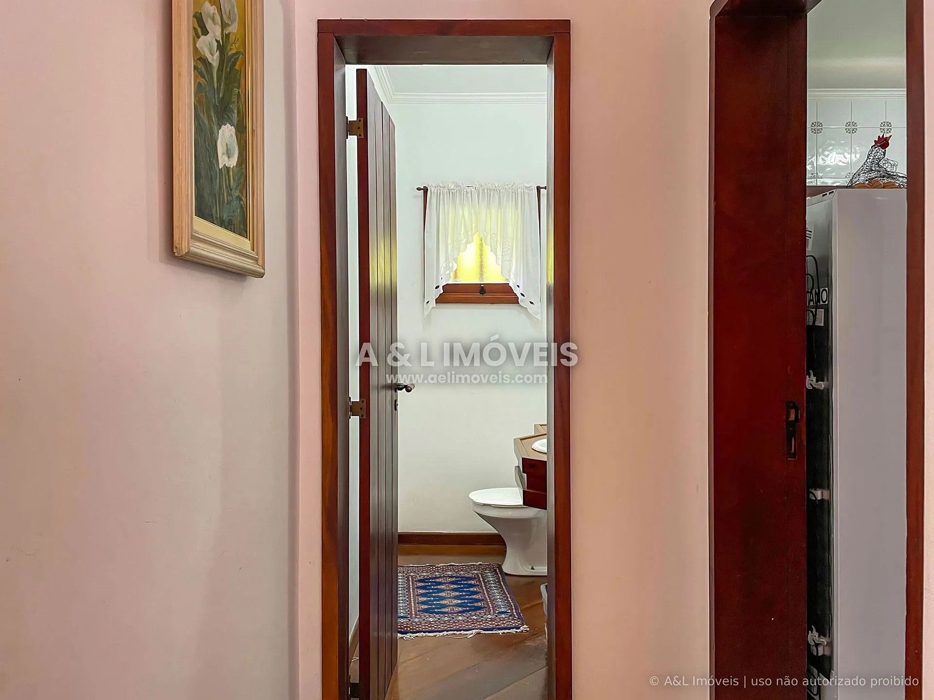 Imagem Casa com 4 dormitórios e 2 suítes na Vila Capivari, Campos do Jordão