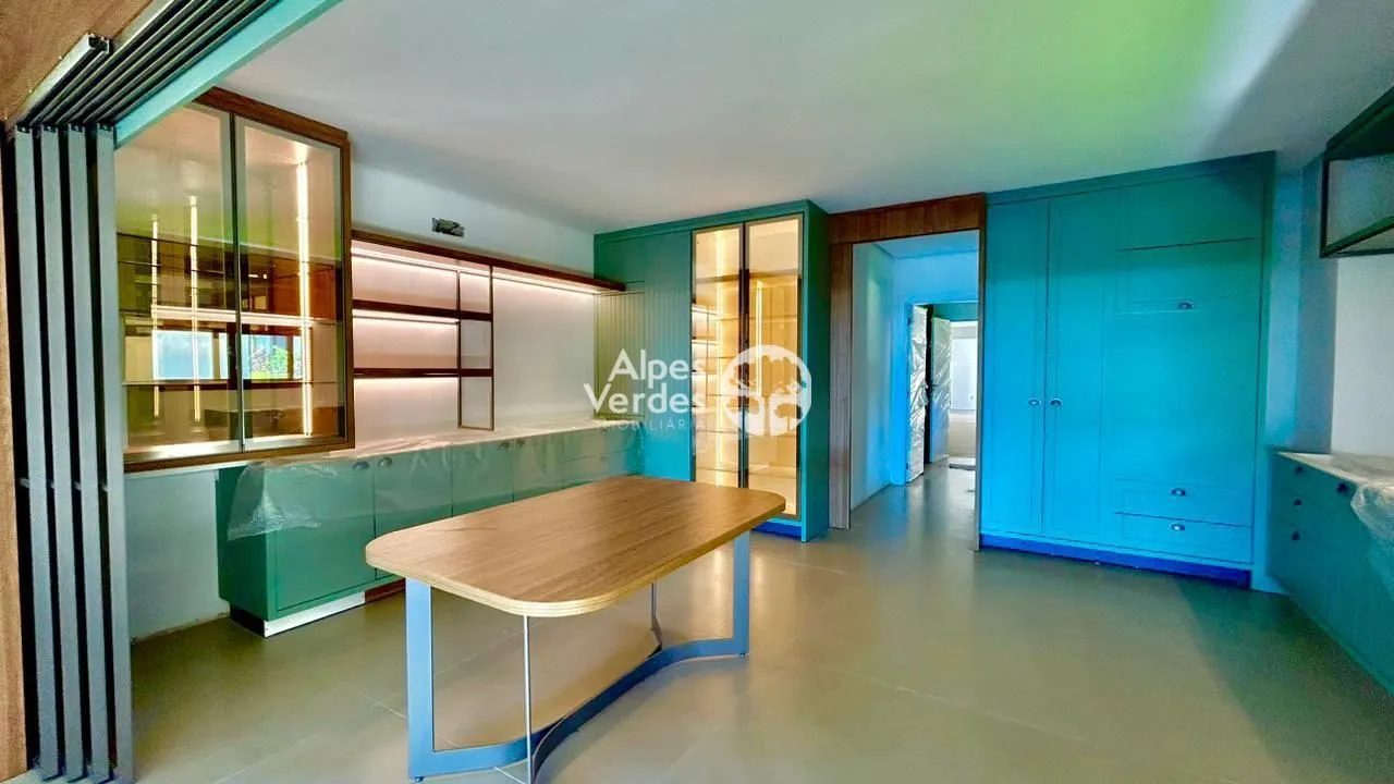 Imagem Vende-se Casa de Alto Padrão, Condomínio Laje de Pedra
