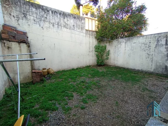 Imagem (Permuta ou financiamento) Sobrado 04 quartos c/suíte, terreno nos fundos, no Jardim das Américas em Curitiba PR,