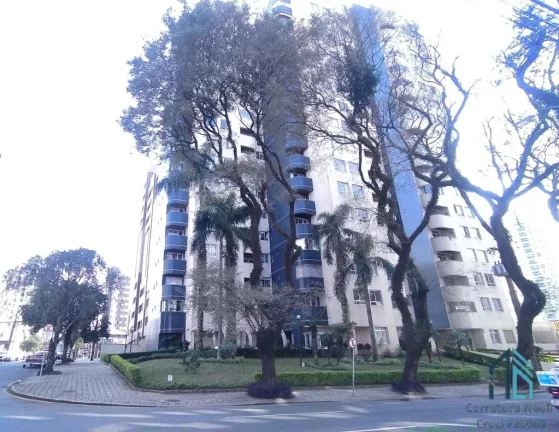 Foto do imóvel Apartamento 03 quartos c/suíte com sacada, vaga, no Água Verde em Curitiba PR