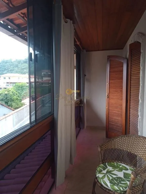 Imagem Casa em Condomínio para Venda em Teresópolis / RJ no bairro Araras