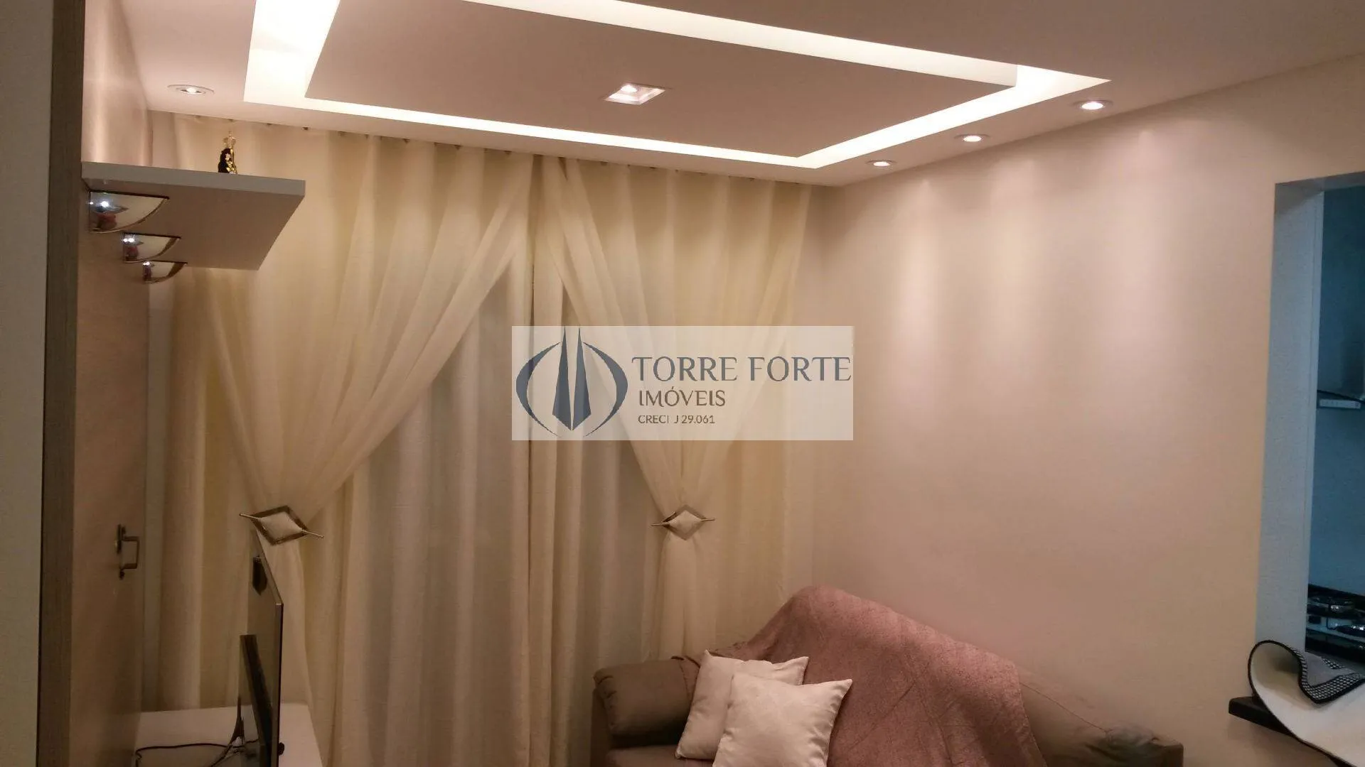 Imagem Lindo apartamento 2 dormitórios, 1 vaga ao lado da CPTM linha 11