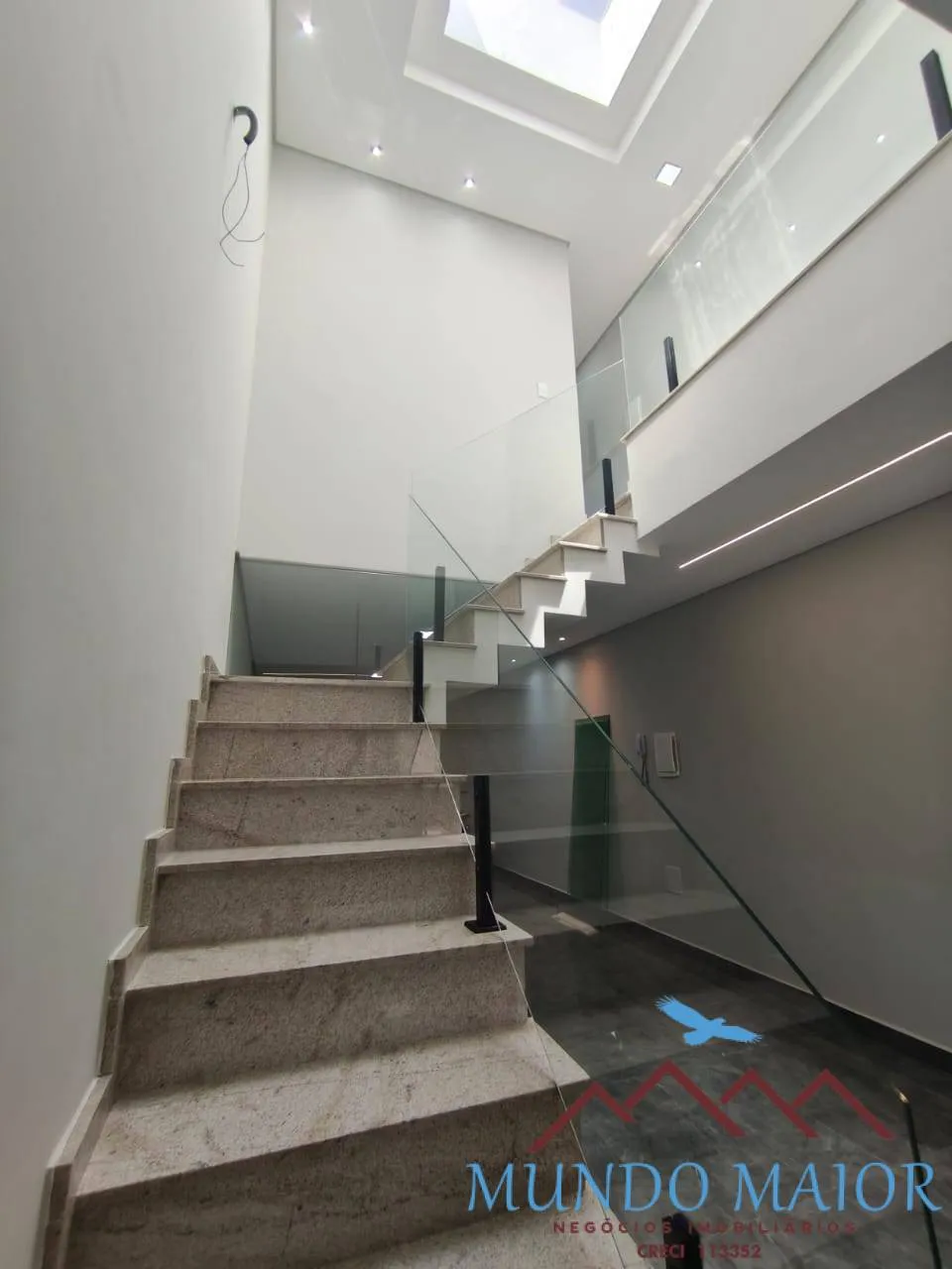 Imagem SOBRADO NOVO DE LUXO 150m² Pé Direito Duplo Acabamento Premium Oratorio !!