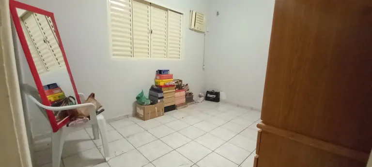 Casa com 5 Quartos à Venda, 160 m² em Jardim Universitário - Cuiabá