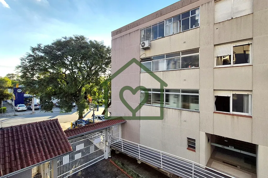 Imagem Descubra a oportunidade perfeita para investir no seu novo lar em Porto Alegre! Este aconchegante ap...