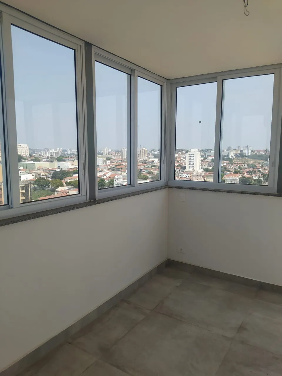 Imagem Apartamento DUPLEX de 130m² Localizado no Edifício Amazonas - Centro Sorocaba - SP!