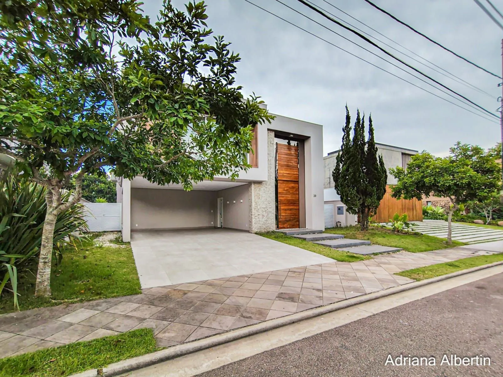 Imagem Casa com 400m² e 4 suítes