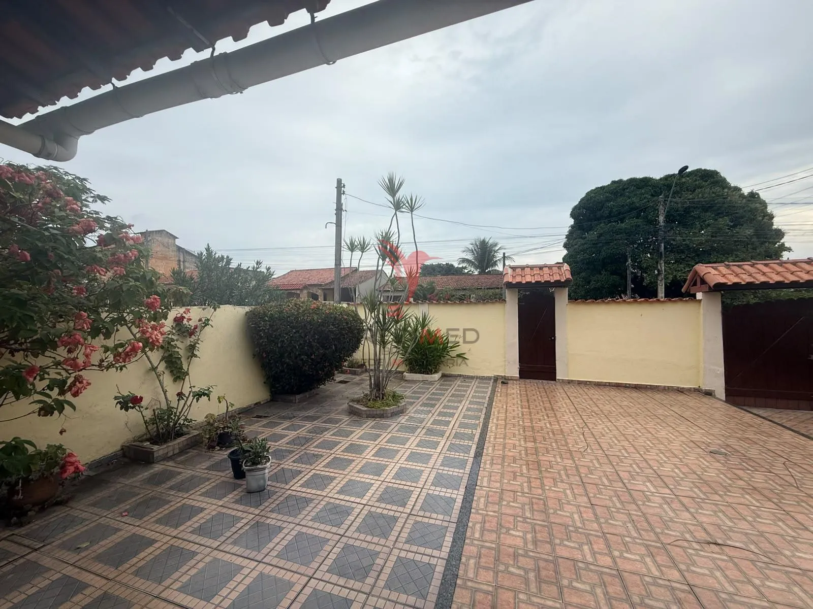 Imagem Casa á venda com área externa, garagem para 5 carros, no Canellas City