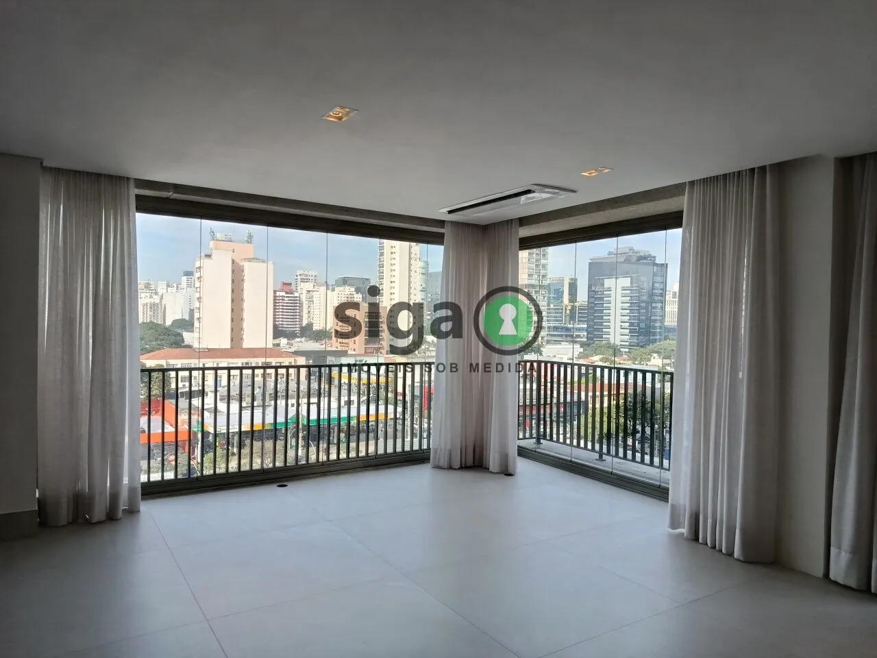 Foto do imóvel Apartamento de Alto Padrão à Venda no Itaim Bibi, Rua Macurapé, 43, 3 Suítes, 2 Vagas