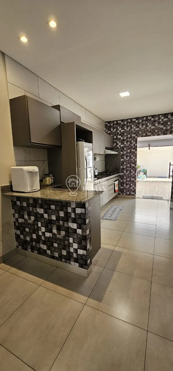 Foto do imóvel CASA COM PLANEJADOS 3 DORM 1 SUITE 2 SALAS QUINTAL - BARREIRINHAS/BA