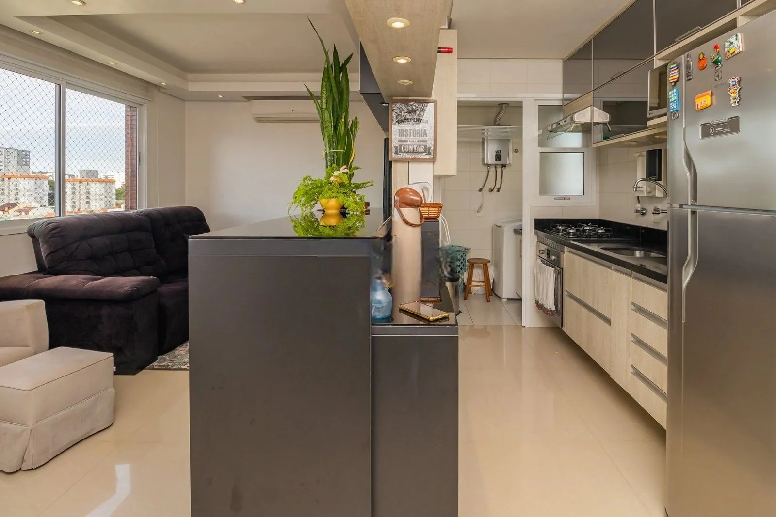 Imagem Apartamento 2 Dormitórios com Suíte e 2 Vagas no Jardim Botânico - Porto Alegre