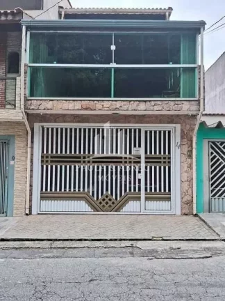 Foto do imóvel Sobrade de Alto Padrão 125m², 4 Quartos, 2 Suítes, 2 Vagas, 4 Banheiros, Área de Lazer com Churrasqueira e fogão a lenha no Parque São Vicente, Mauá-SP