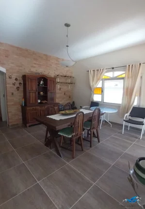 Foto do imóvel Bela casa no bairro do Pereque Mirim com 4 dormitórios em rua tranquila, perto do Supermercado do Pai