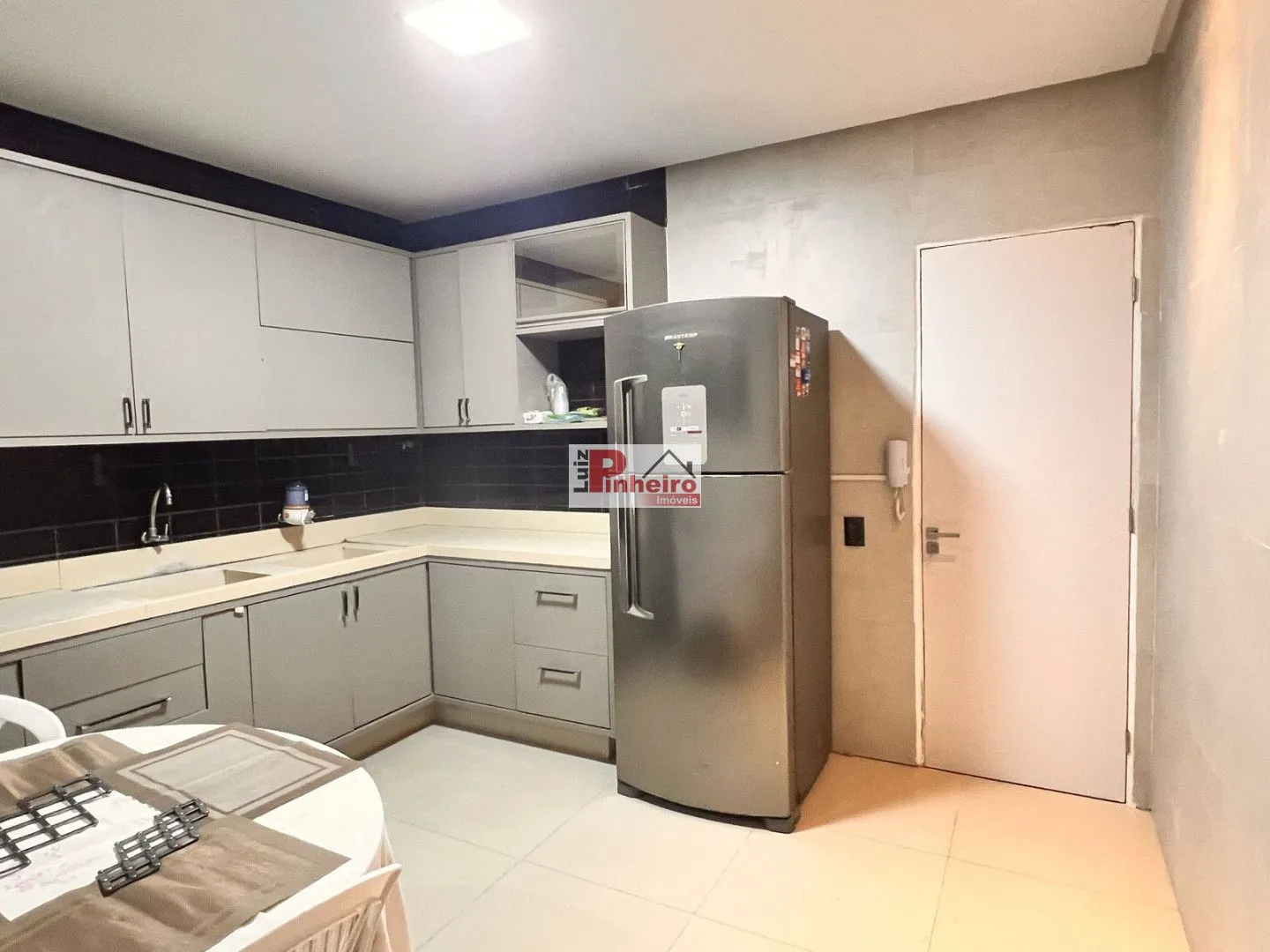 Foto do imóvel: Apartamento no Canela com 3 Quartos