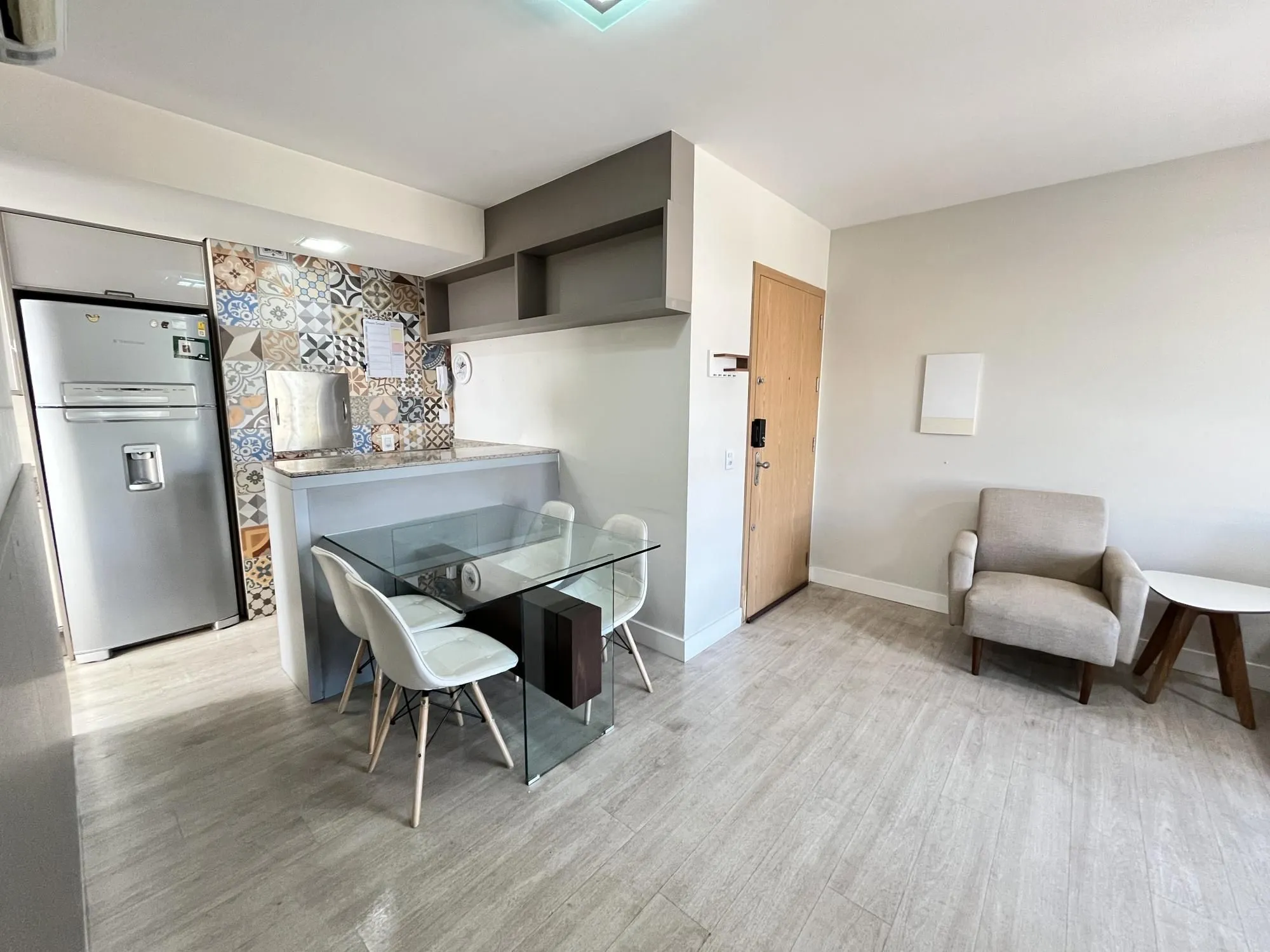Imagem Apartamento de 3 quartos, semi mobiliado, suíte e 1 vaga de garagem