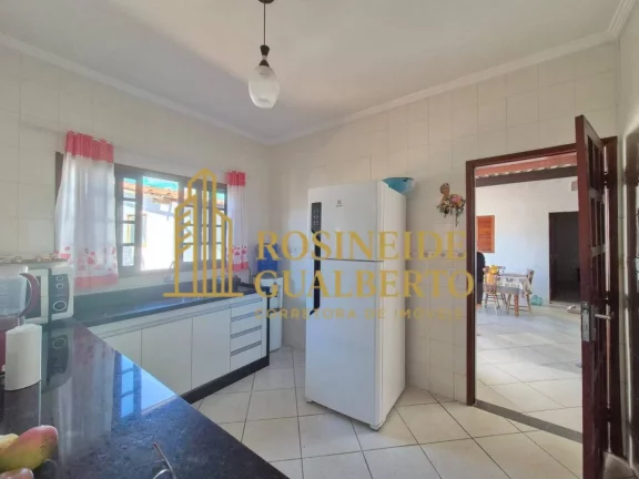 Imagem Belíssima Casa 2 dormitórios e Edícula a Apenas 500m da Praia de Massaguaçu