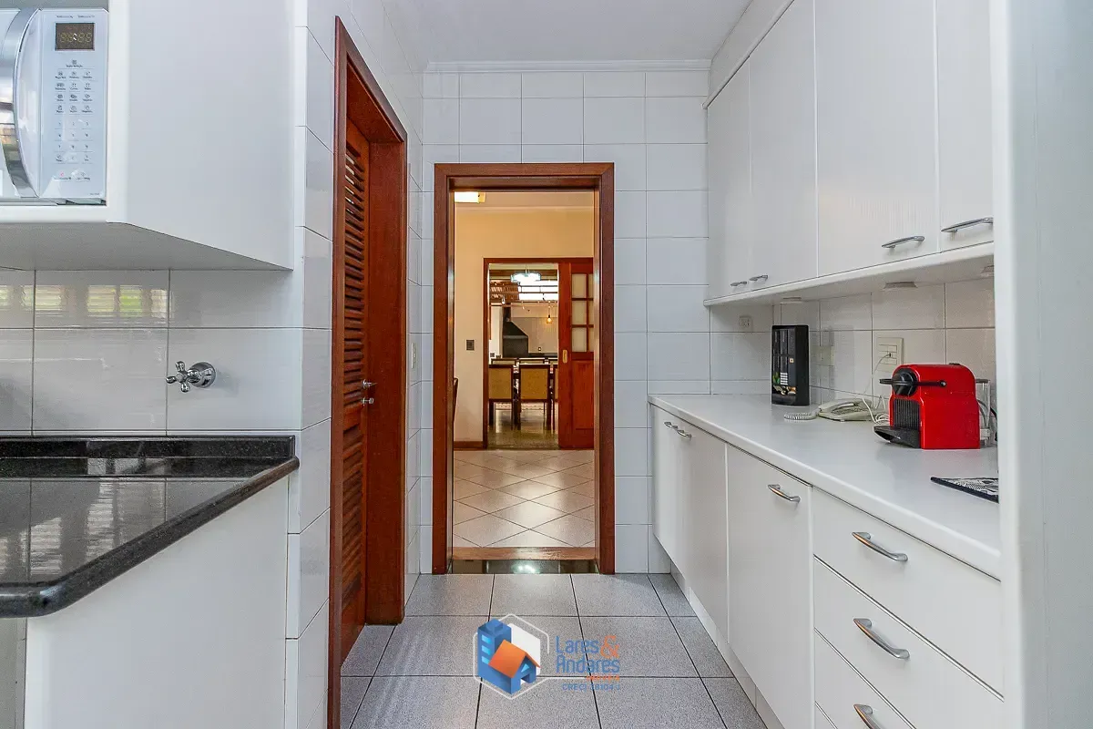 Imagem Casa no condomínio Residencial Morumbi para venda com 5 quartos, sendo 3 suítes, 425m²