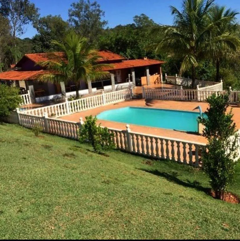 Imagem Vendo ótima chácara em Igarapé/MG com 3.750 m² de área