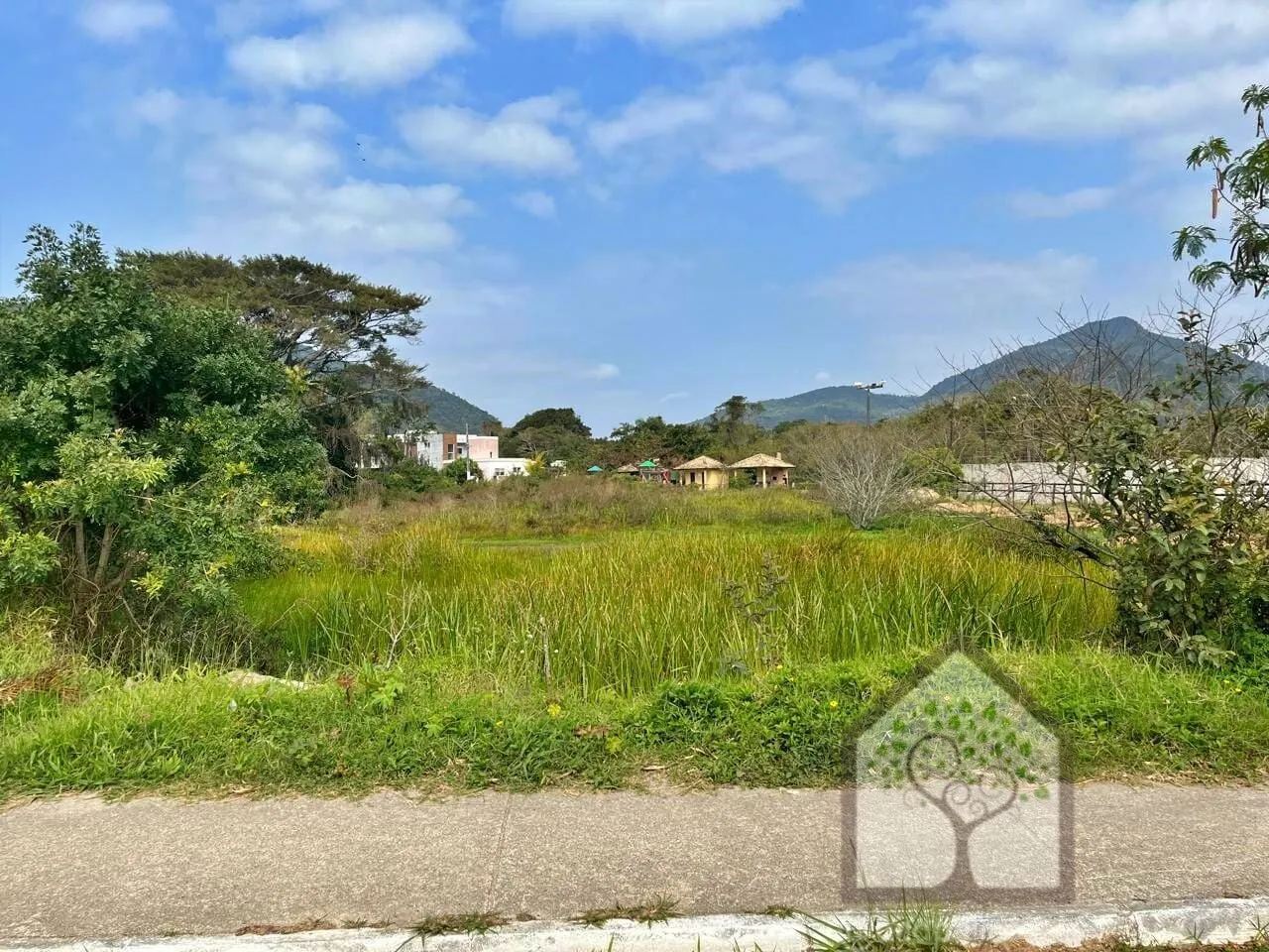 Imagem Terreno para loteamento com 2458m² na Vargem Grande, Florianópolis/SC