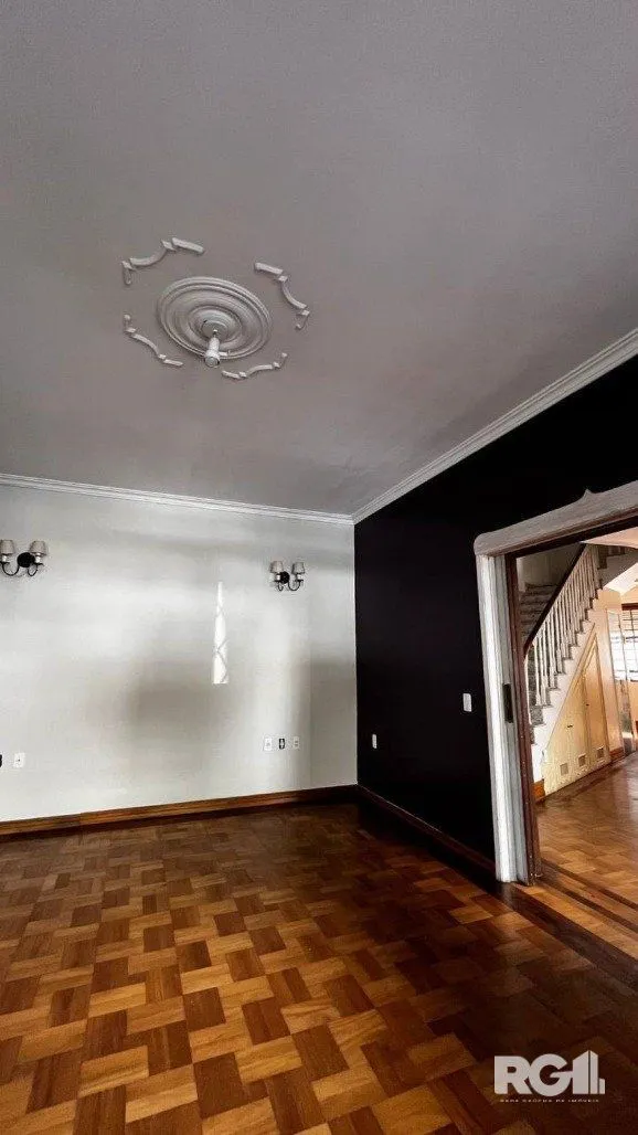 Imagem CASA A VENDA, AMPLA NA COMENDADOR BATISTA!