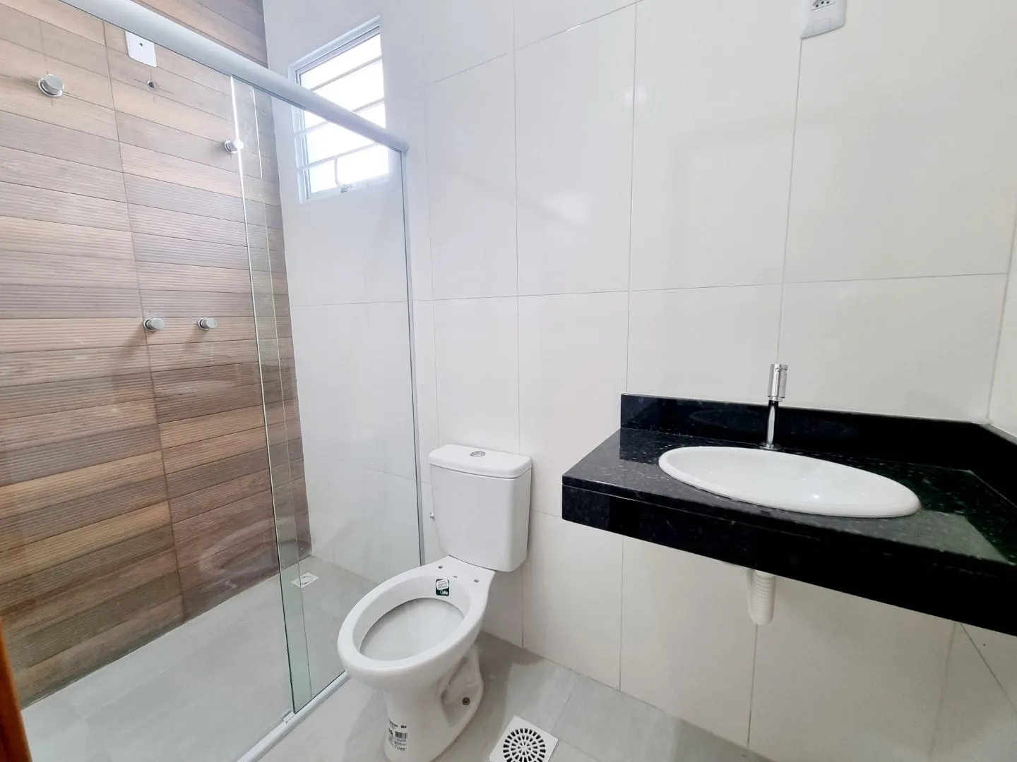 Imagem Casa à venda 3 Quartos, 1 Suite, 2 Vagas, Crispim, Pindamonhangaba - SP