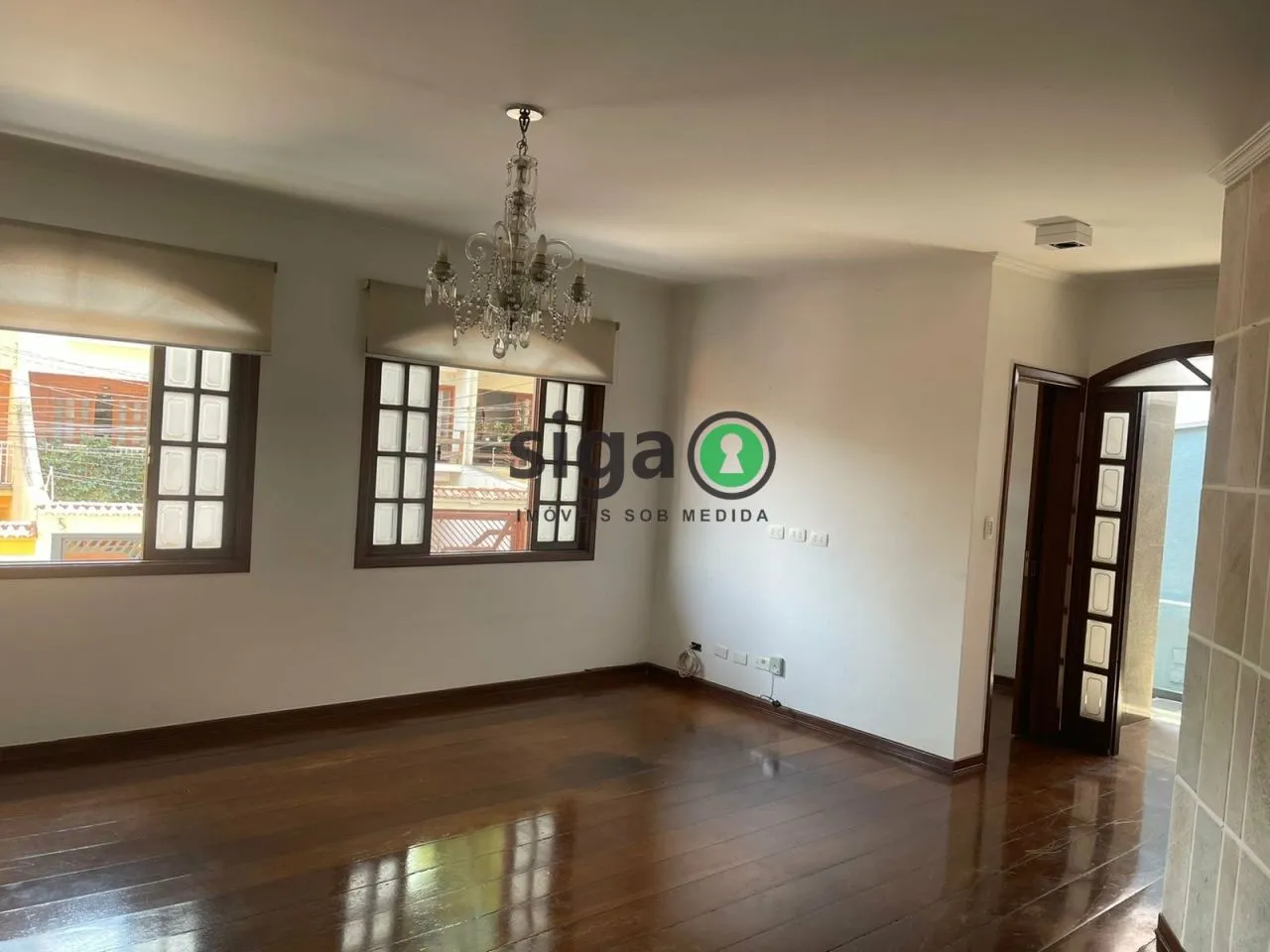 Imagem Sobrado para venda, 125m² 3 dormitórios 3 suítes 8 vagas de garagem
