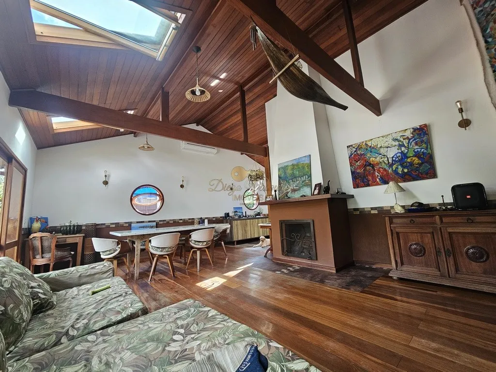 Imagem Casa em Condomínio para Venda em Teresópolis / RJ no bairro Cruzeiro