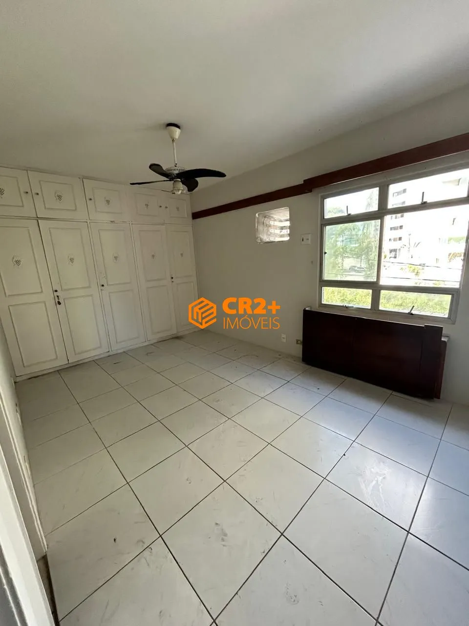 Imagem Vendo apartamento á 60 metros do Mar em Boa Viagem, com vista definitiva do Mar