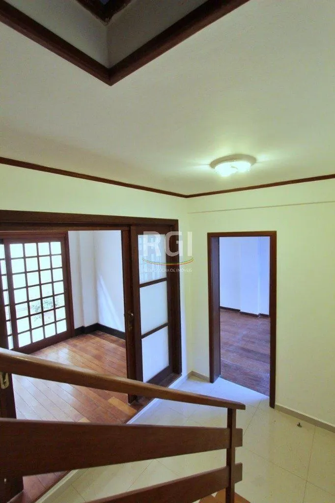 Imagem Casa para Venda - 185.29m², 4 dormitórios, sendo 2 suites, Teresópolis