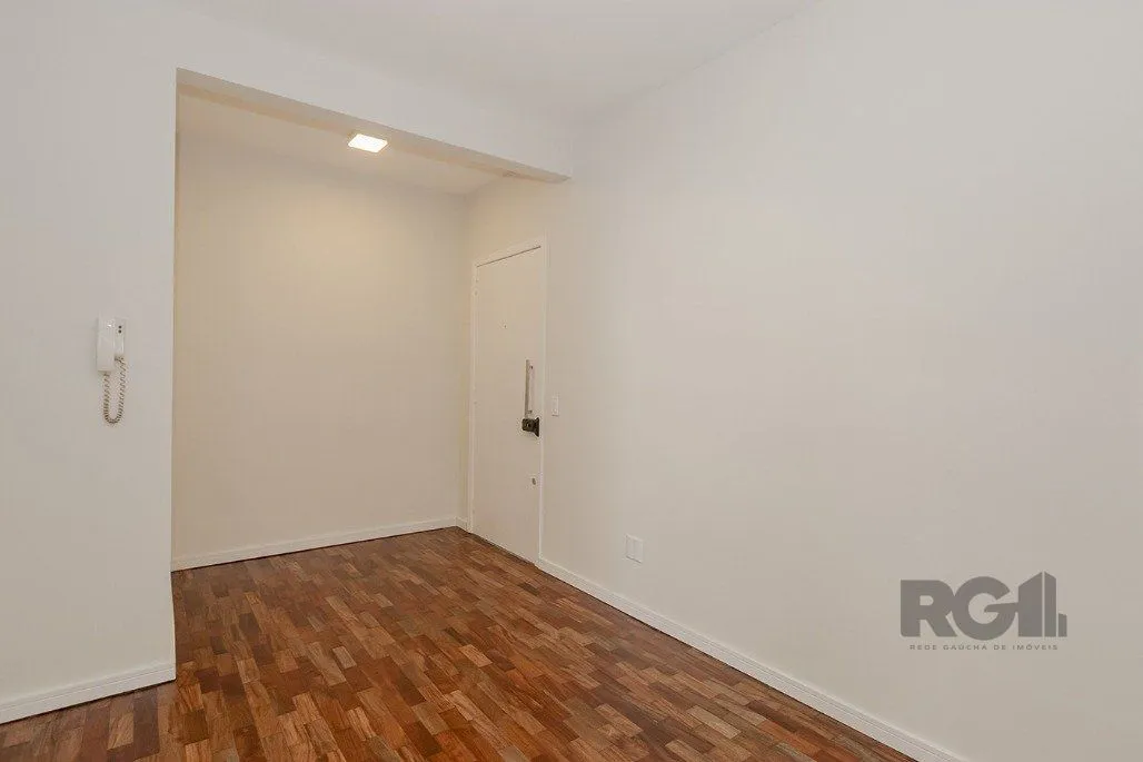 Imagem Apartamento totalmente reformado 2 dormitórios com 2 suítes, localizado no bairro Santana.
