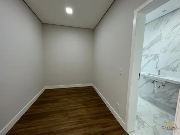 Imagem Casa em Condomínio com 03 suíte à Venda no Jardim Ermida - Jundiaí/SP