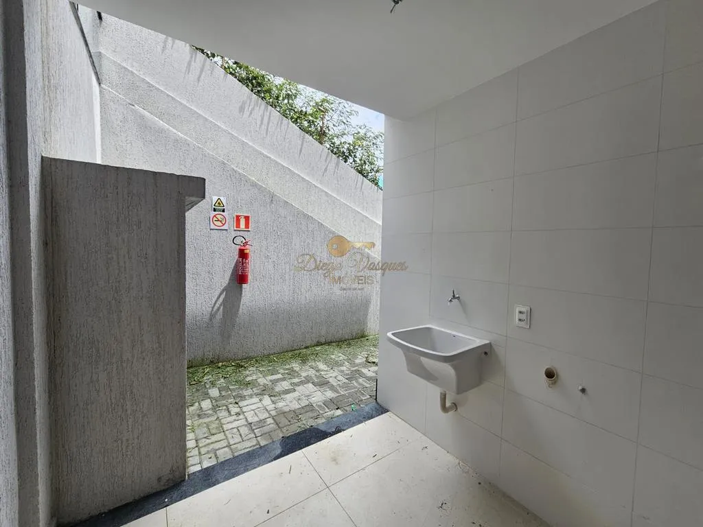 Imagem Casa em Condomínio para Venda em Teresópolis / RJ no bairro Golfe