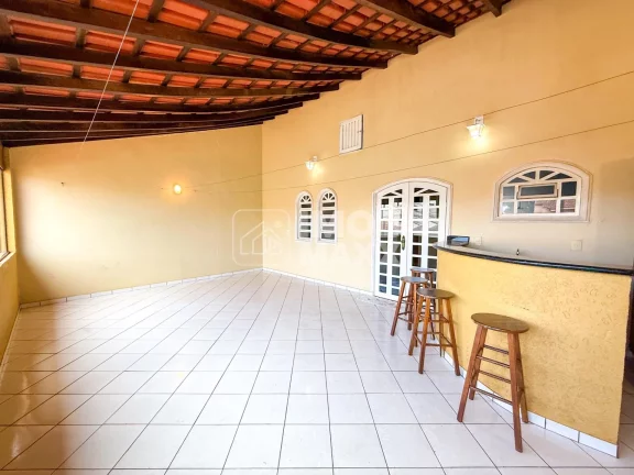 Imagem Casa à Venda em Samambaia Sul, 4 Quartos, 264m² por R$580 Mil