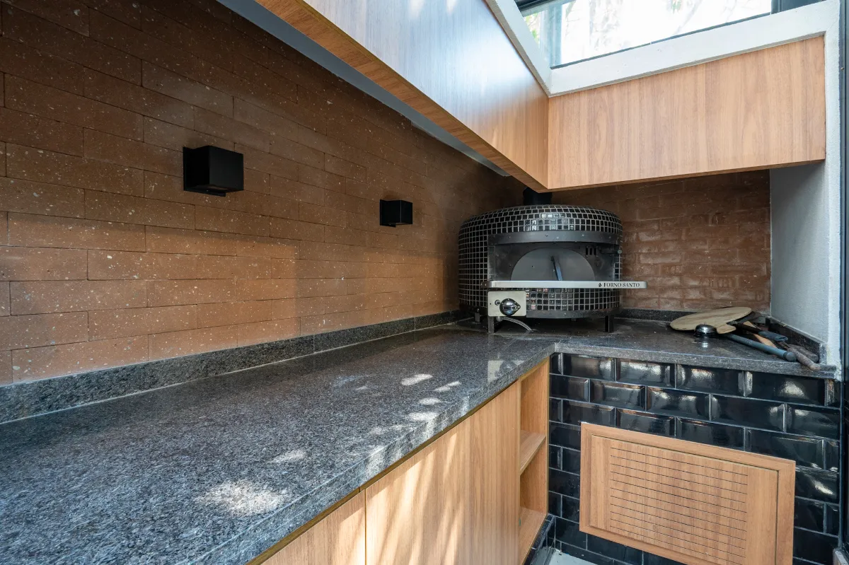 Imagem Casa no condomínio New England Condominium para venda com 3 quartos, sendo 2 suítes, 264m2