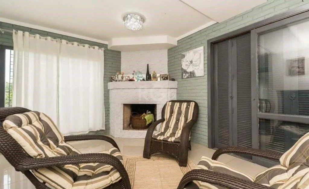 Imagem Casa Condominio para Venda - 180m², 3 dormitórios, sendo 2 suites, 3 vagas - Vila Nova