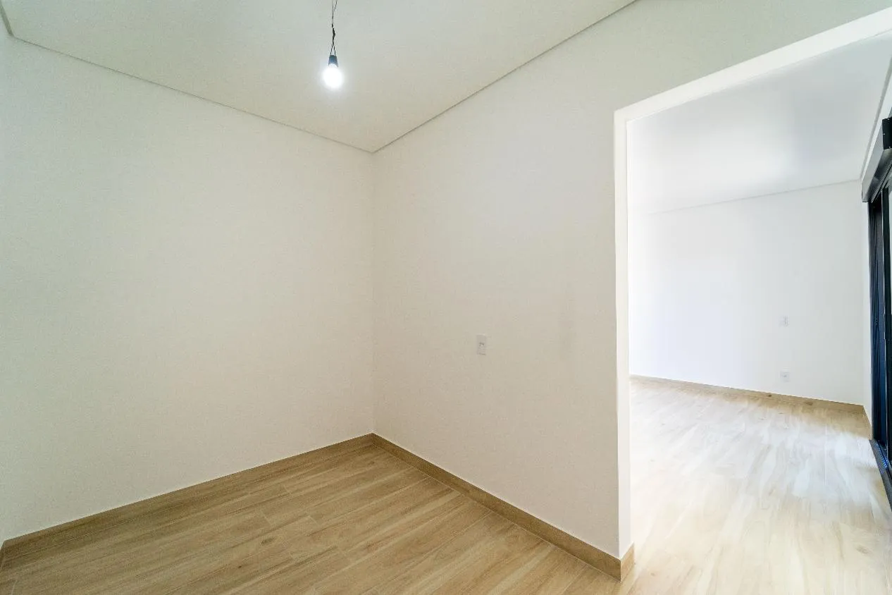 Imagem LINDA CASA NO CONDOMINIO RESERVA ERMIDA (ELOY CHAVES).
