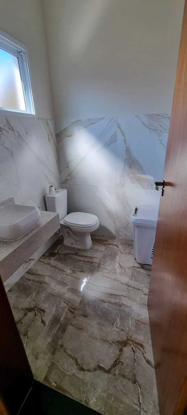 Imagem LINDA CASA NO CONDOMÍNIO PORTAL VILLE FLAMBOYANT 217M²!!!