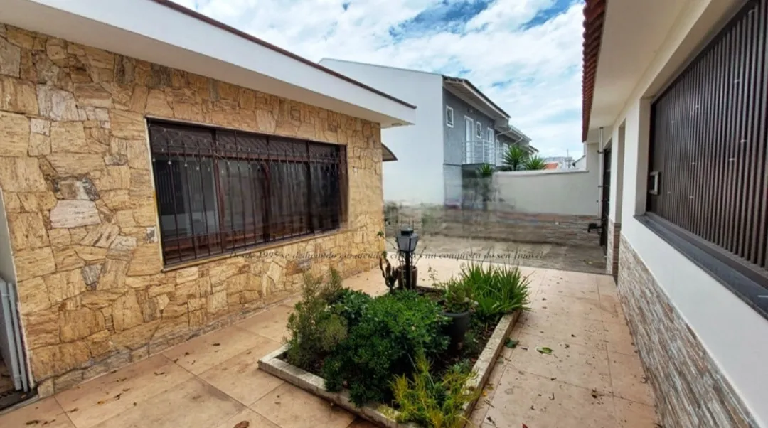 Imagem VENDO LINDA CASA NA AVENIDA CUPECÊ!