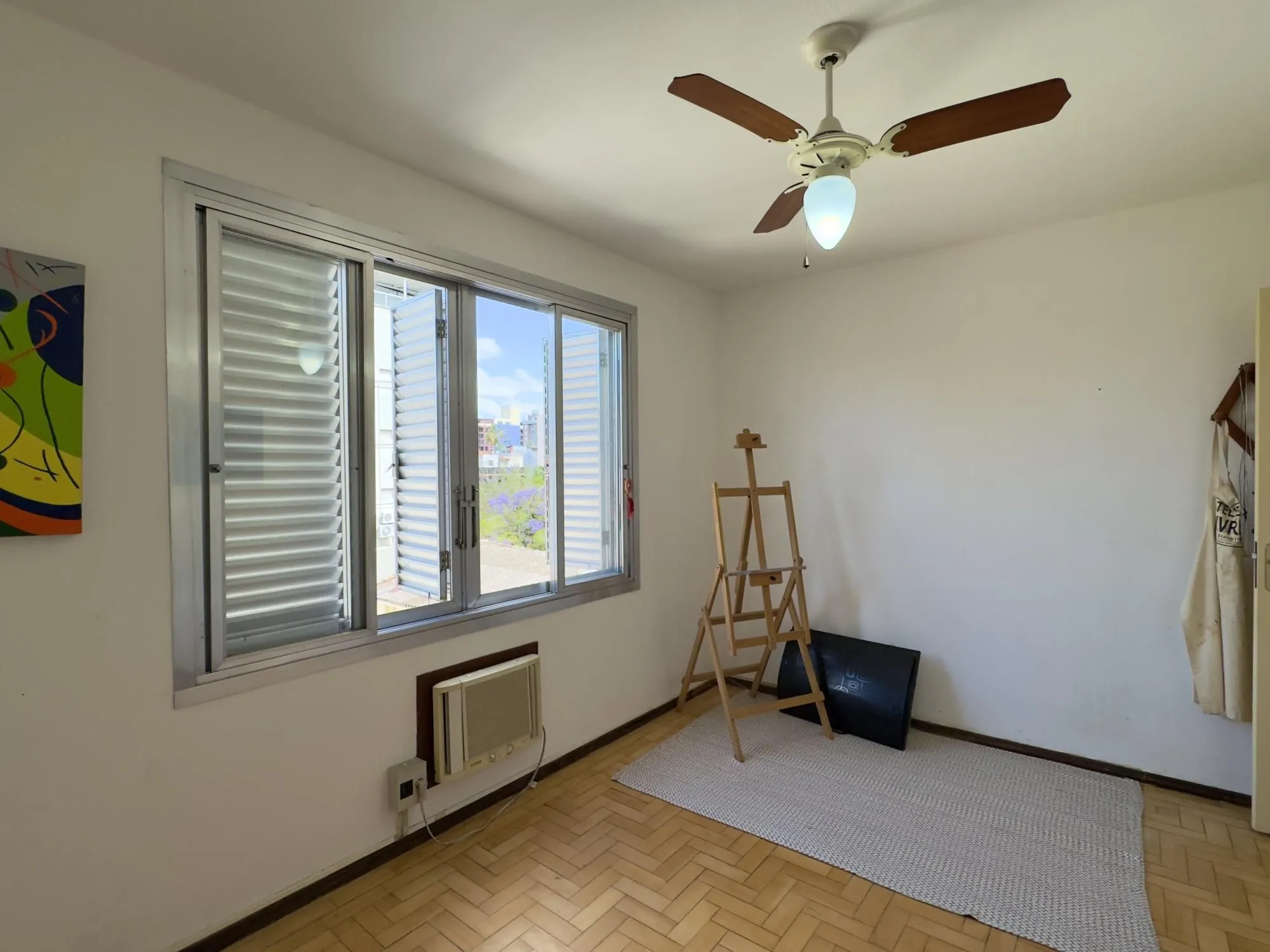 Imagem Apartamento amplo de 2 dormitório ao lado do Mãe de Deus e próximo da Orla