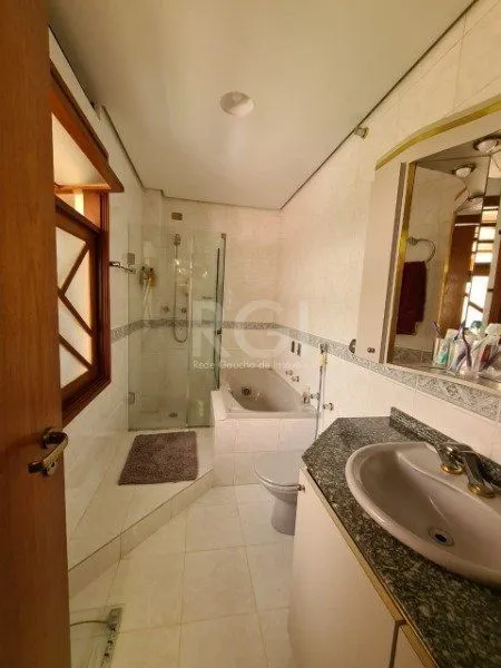 Imagem Cobertura para Venda - 263.45m², 3 dormitórios, sendo 1 suites, 2 vagas - Mont Serrat