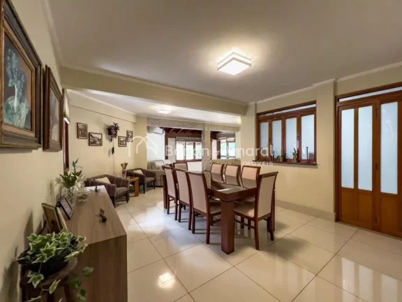 Imagem Casa à venda no Barão do Café com 304,98 m² de área construída em um terreno de 640 m², ofere...