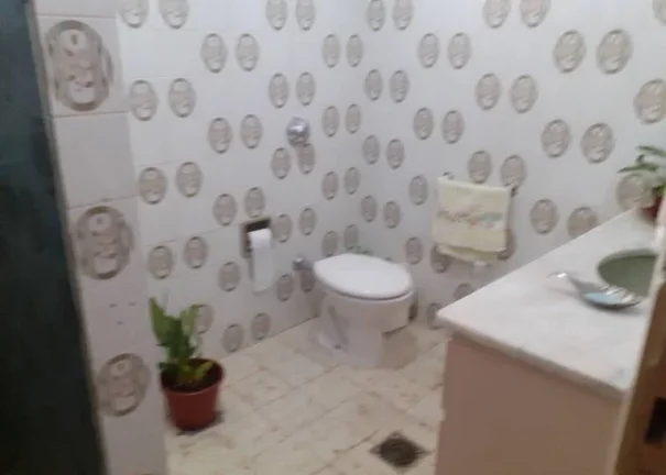 Imagem CASA COM 04 QUARTOS, 03 VAGAS, RUA PLANA NA SERRA