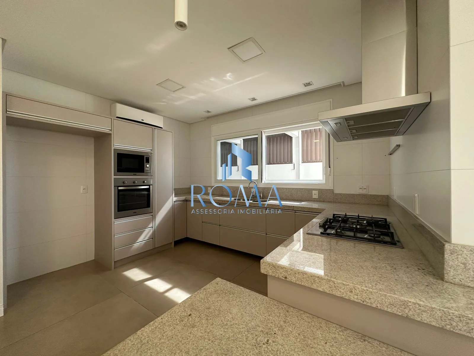 Imagem Casa em Condomínio 3 dormitórios à venda Camobi Santa Maria/RS
