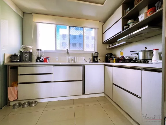 Imagem Apartamento com 3 quartos, 2 vagas e lazer com piscina a poucos metros do Hippo.  Localizado em fre...