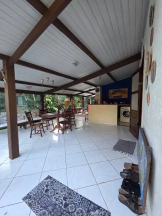 Imagem LINDO SITIO COM 1832 M² COM 2 CASAS PISCINA LINDO GRAMADO ARVORES FRUTIFERAS POÇO ARTESIANNO AREA GORMET PERTO DE TUDO