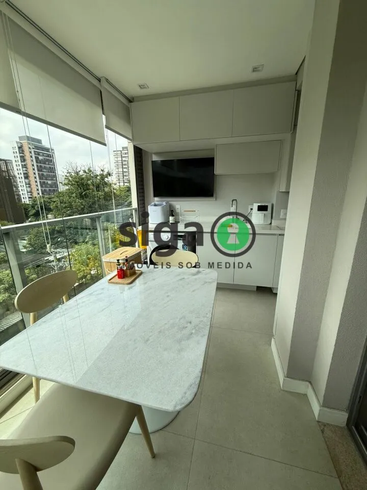 Imagem Apartamento em Moema para venda com 1 suíte, living ampliado, 1 vaga- Porteira fechada