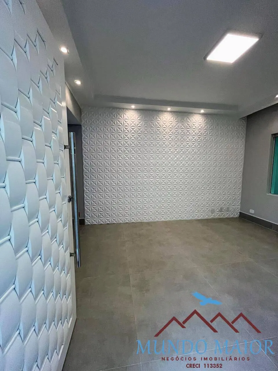 Imagem Sobrado novo 180m2 - 3 dormitorios e 2 vagas e 1 suite - R$ 750.000.00