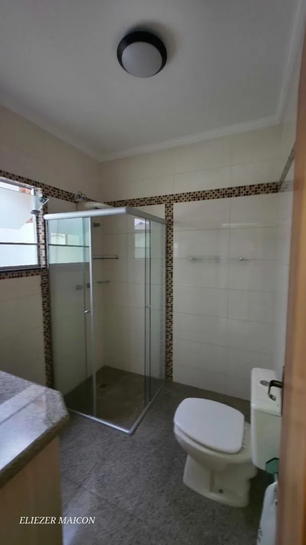 Imagem Casa a venda com 3 quartos na rua fosco pardini em Poços de Caldas - MG