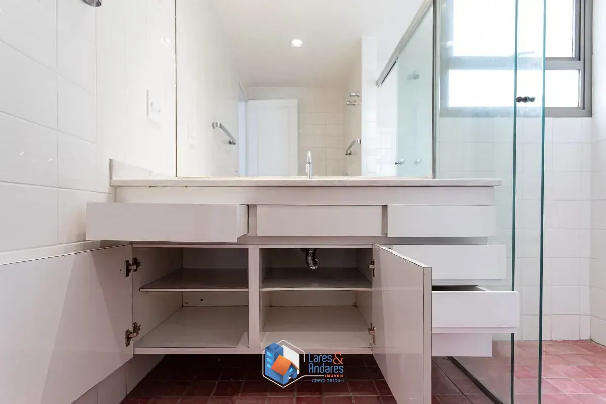 Imagem Apartamento para venda em Planalto Paulista com 3 quartos, sendo 1 suíte, 149m²